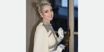 From Runway Royalty to Global Ambassador: The Story of Anna De Bekkar.