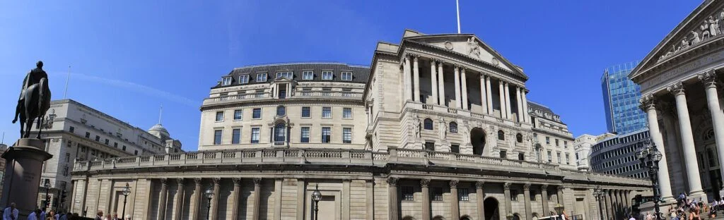 How the Bank of England Is Weighing Mideast Inflation Against a Cooling Economy