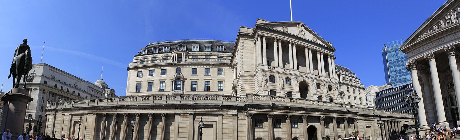 How the Bank of England Is Weighing Mideast Inflation Against a Cooling Economy