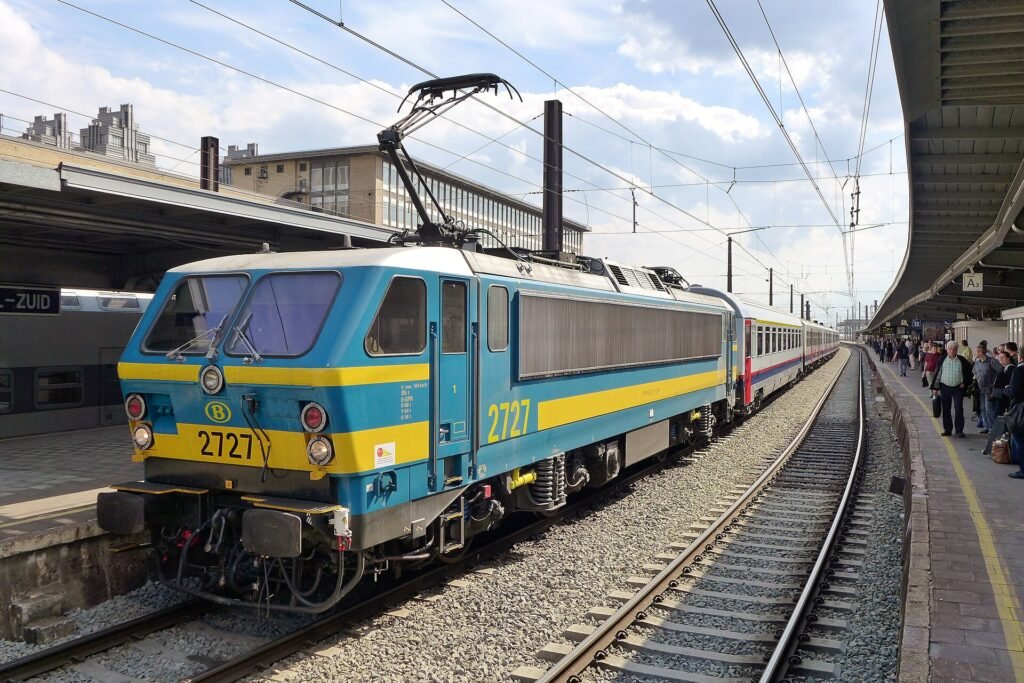 How a new night train is courting business travelers to Milan