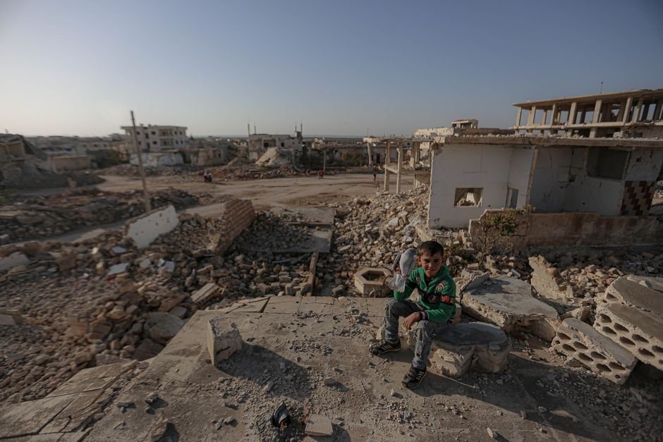 Gaza’s ‘Yellow Line’ Traps Families Amid Ruins