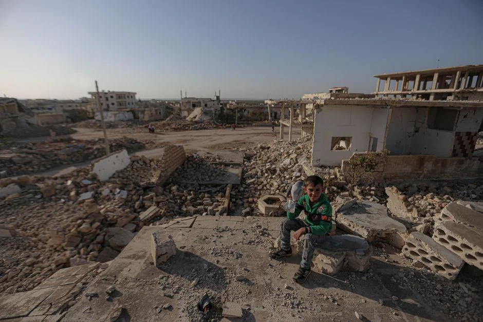 Gaza’s ‘Yellow Line’ Traps Families Amid Ruins