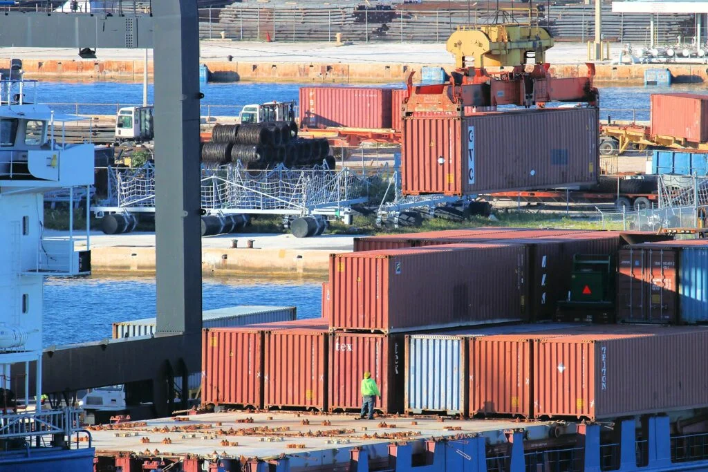 How Documentary and Standby Letters of Credit Guarantee Payment in Cross-Border Trade